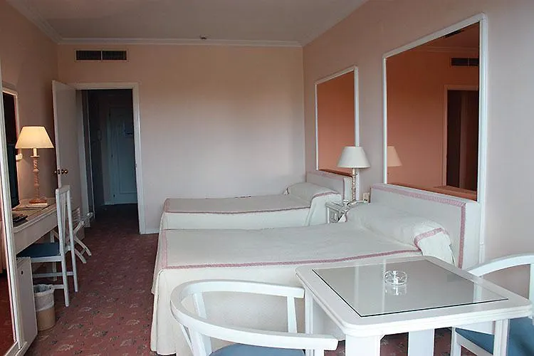 Hotel Mas Gallau Cambrils